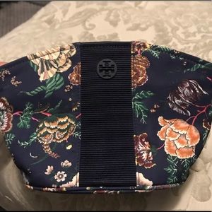 NWT Tory Burch make up/mini pouch